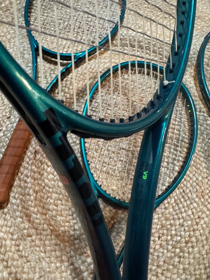 Wilson Blade Pro V9 – 98 18x20 – Tour Spec – Slightly Used - Great Condition - Image 3 of 4