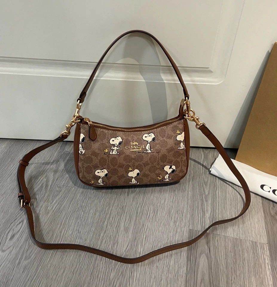 Новый с Ярлыками C.O.A.C.H арахис Тери наплечная сумка желтовато-коричневый коричневый Snoopy подпись холст CBJ88 - Изображение 3 из 4