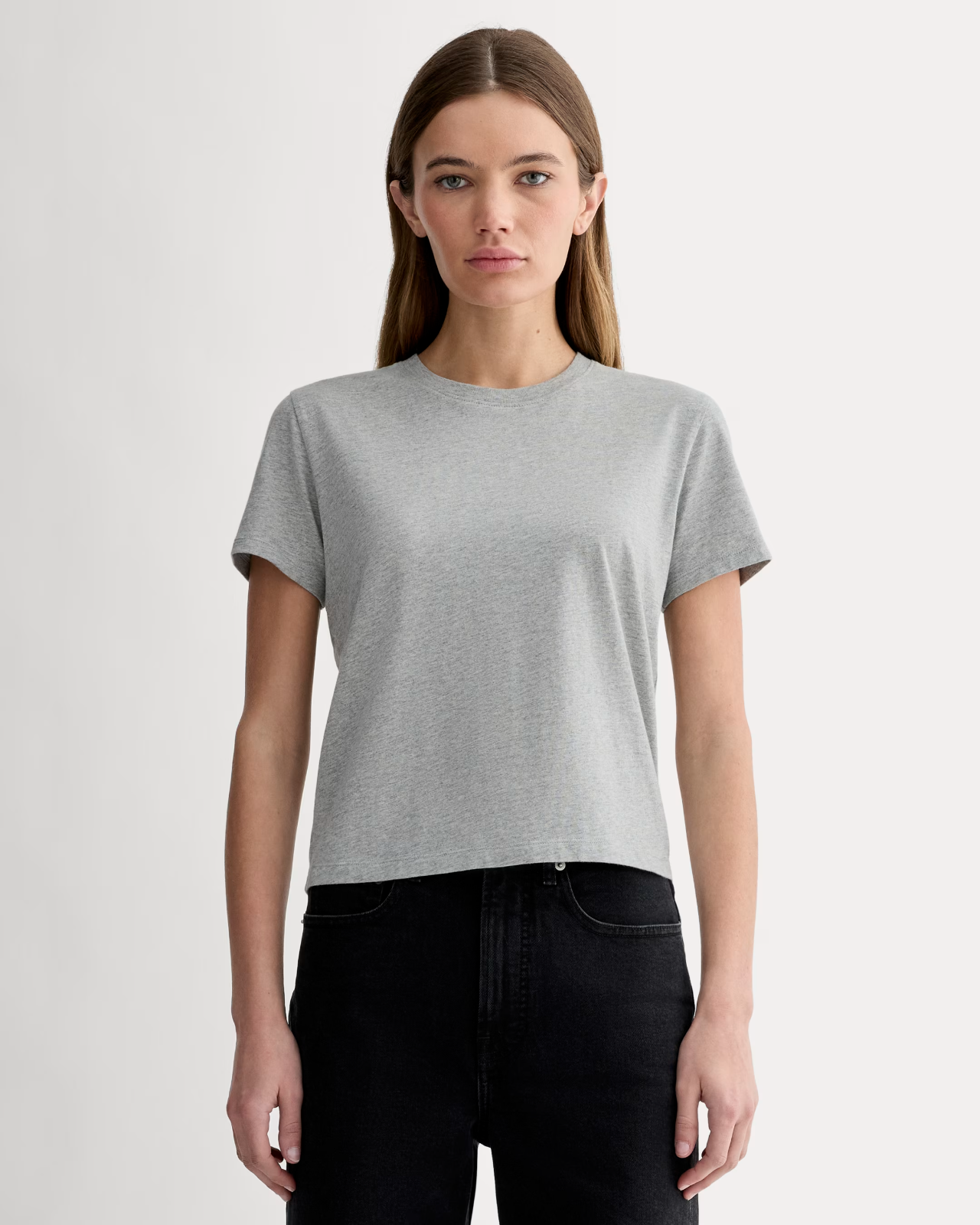 Everlane The Box Cut Tee in Essential Cotton in Heathered Grey, Size Medium