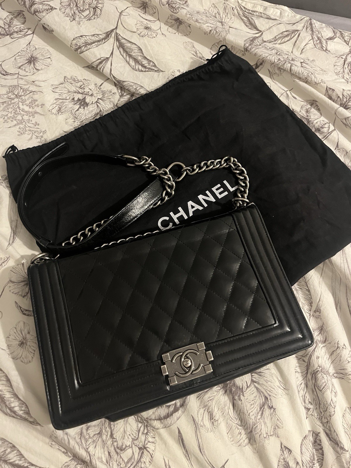 CHANEL Boy Black Quilted Leather Shoulder Bag Chain Strap Dust Bag Card