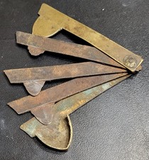 Kurioses antikes Messing & Stahl "rostiger Entlüfter" Floh (medizinisches Blutablasswerkzeug)