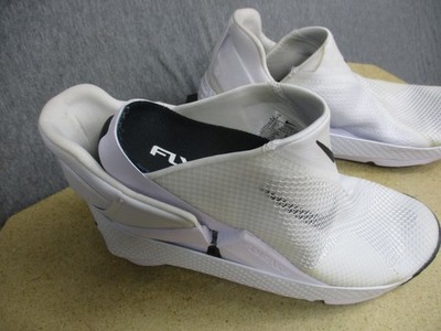 Nike Go FlyEase Shoes Women Size 9 White Black Slip On Hands Free