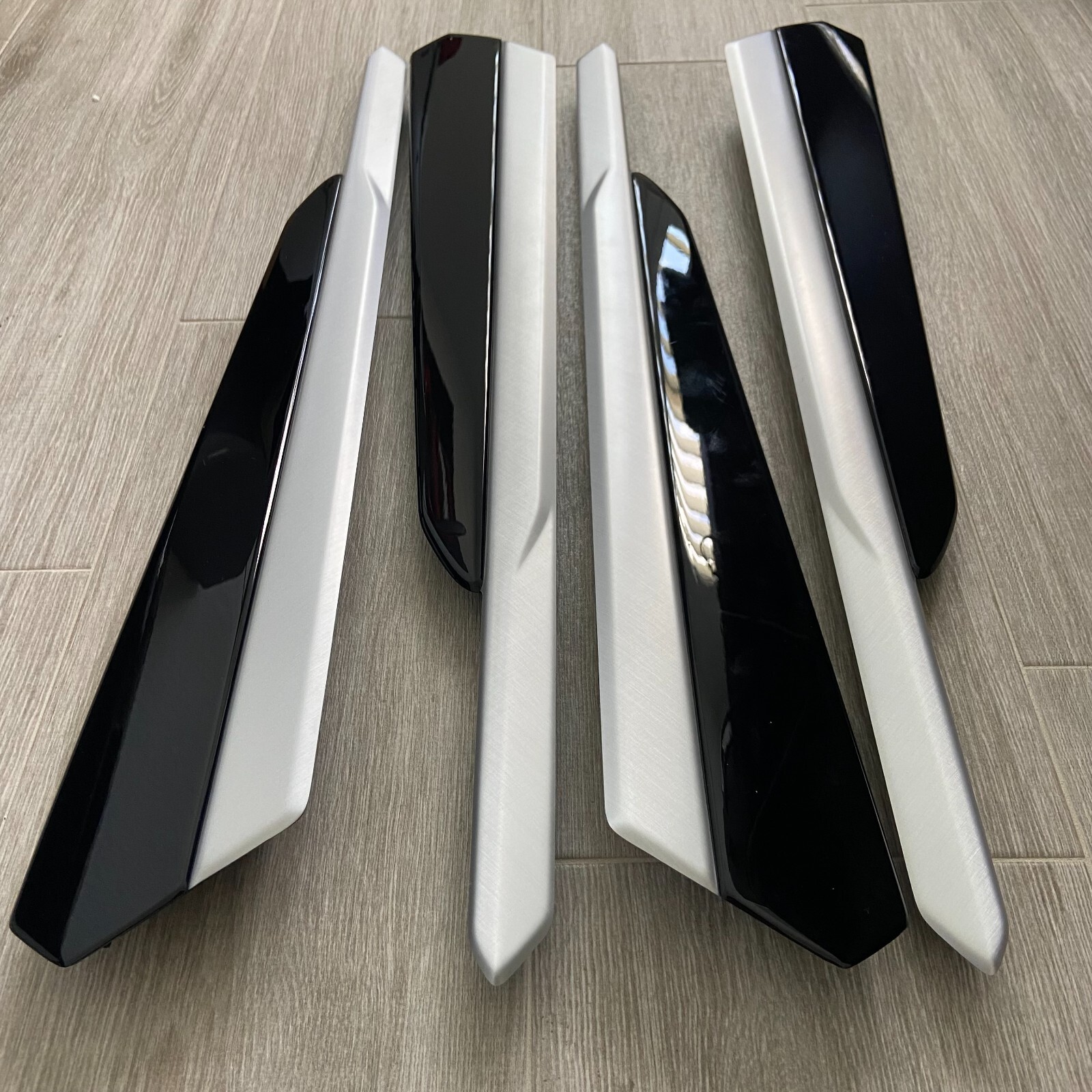 LAMBORGHINI URUS INTERIOR DOOR TRIM INSERT PANEL SET 4ML867223, 4ML867224 OEM
