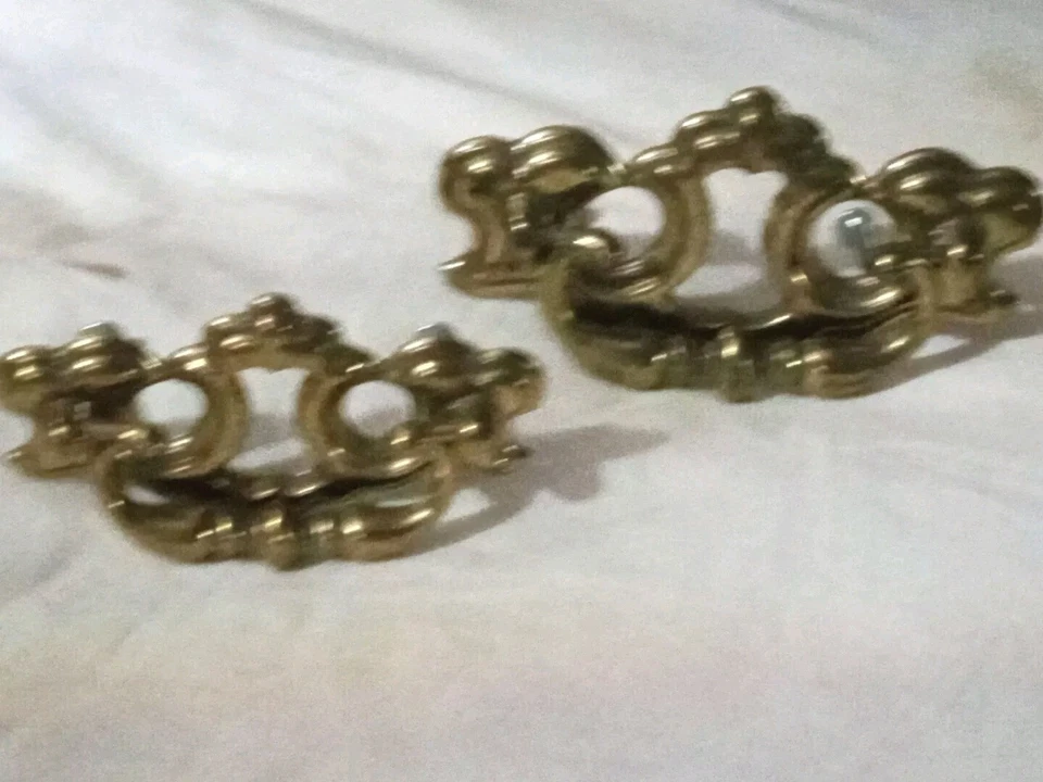 10 piezas Antiguo ala de murciélago de latón de colección Chippendale Drop Bail Pulls 3 LG 4 med 3fl Foto 2 de 4