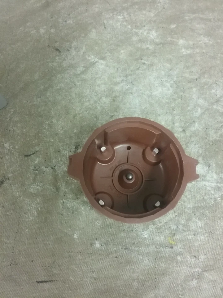 New Genuine Wells  Distributor Cap DR938 - Image 3 of 3