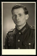 Photo-AK Soldat De L'Armée En Uniforme