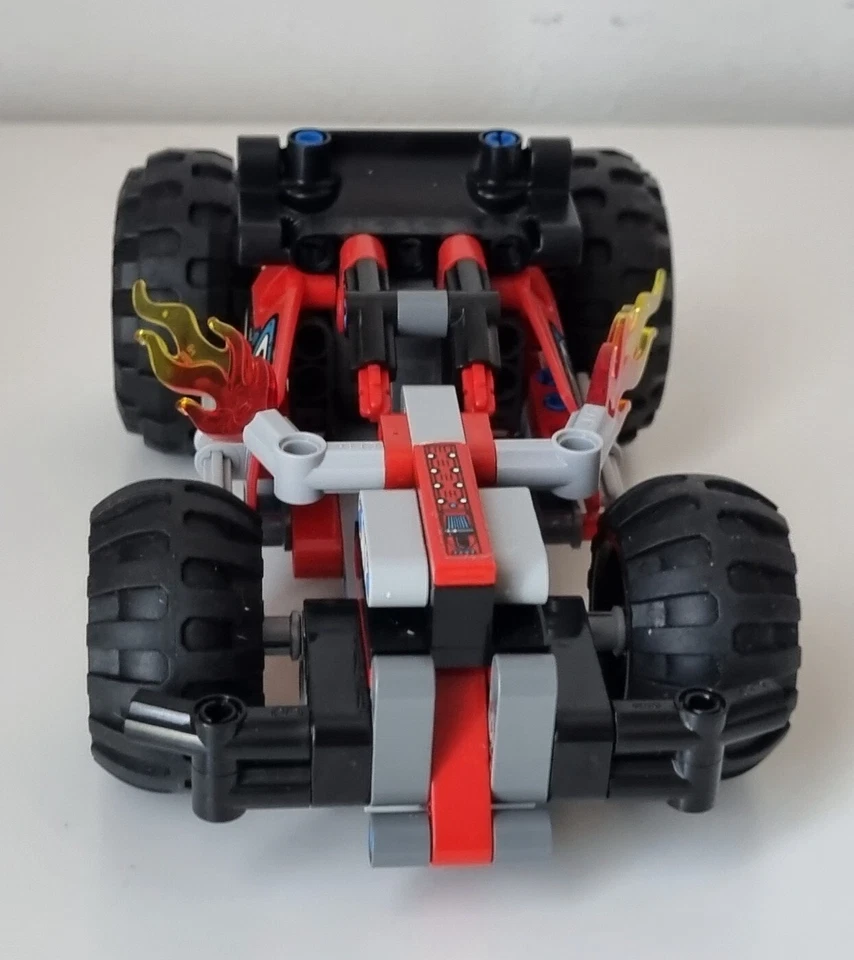 LEGO Technic 42073 BASH!, foto 2 di 5