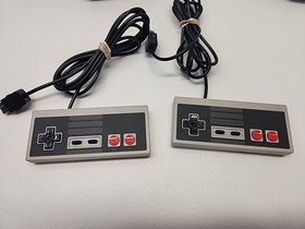 Nintendo NES Classic Edition Mini Console CLV-001 w/ 2 Controller TESTED