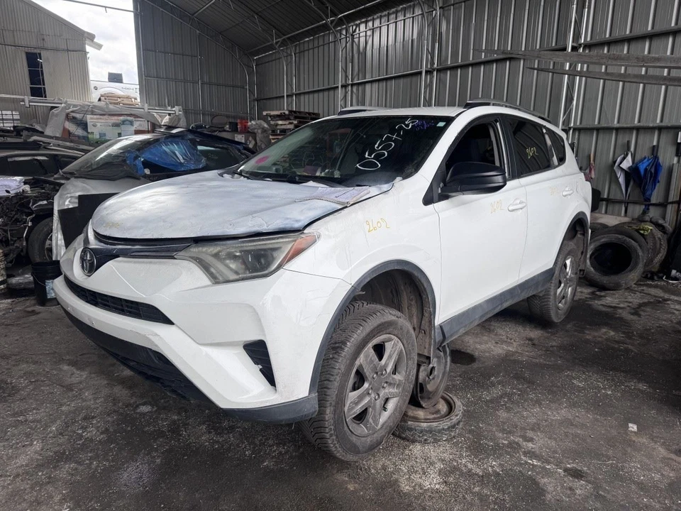Отделочная панель передней двери RAV 4 2016 632134 - Изображение 2 из 4