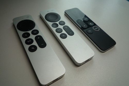 Job lot 2x Apple Model A2854 Siri Remote 3rd Generation + 1x A1962 Siri Remote - Picture 2 of 7