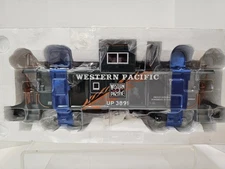 Lionel 6-27619 O Western Pacific U.P Heritage CA-4 Caboose - Illuminated, Smoke