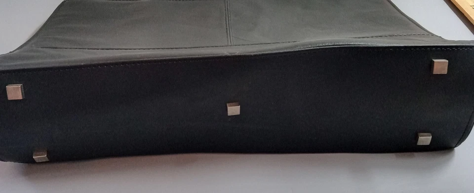 Notebook/carteira/bolsa de ombro Kenneth Cole Reaction preta viagem de negócios - Imagem 3 de 4