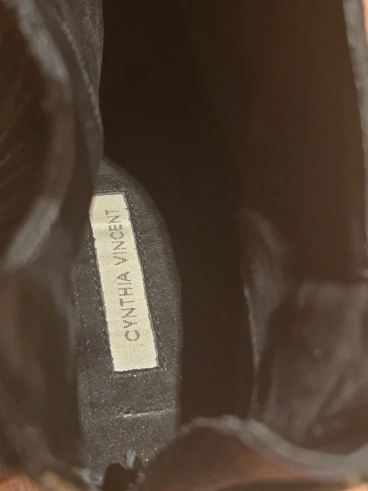 Mujer Cuero Foto 4 de 4