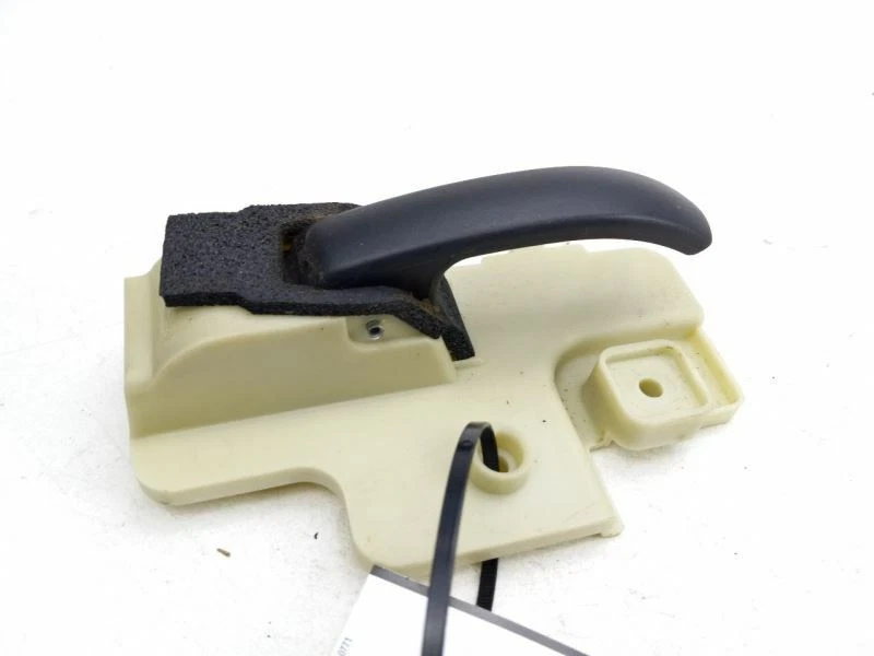 2007 - 2010 JEEP PATRIOT REAR LEFT SIDE DOOR INTERIOR DOOR HANDLE - Imagem 2 de 4