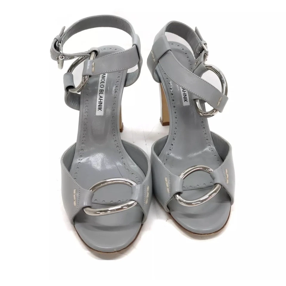 Manolo Blahnik Bloco Slingback Salto Alto Couro Tamanho (EUA) 6 Tiras de Tornozelo Prata - Imagem 2 de 4