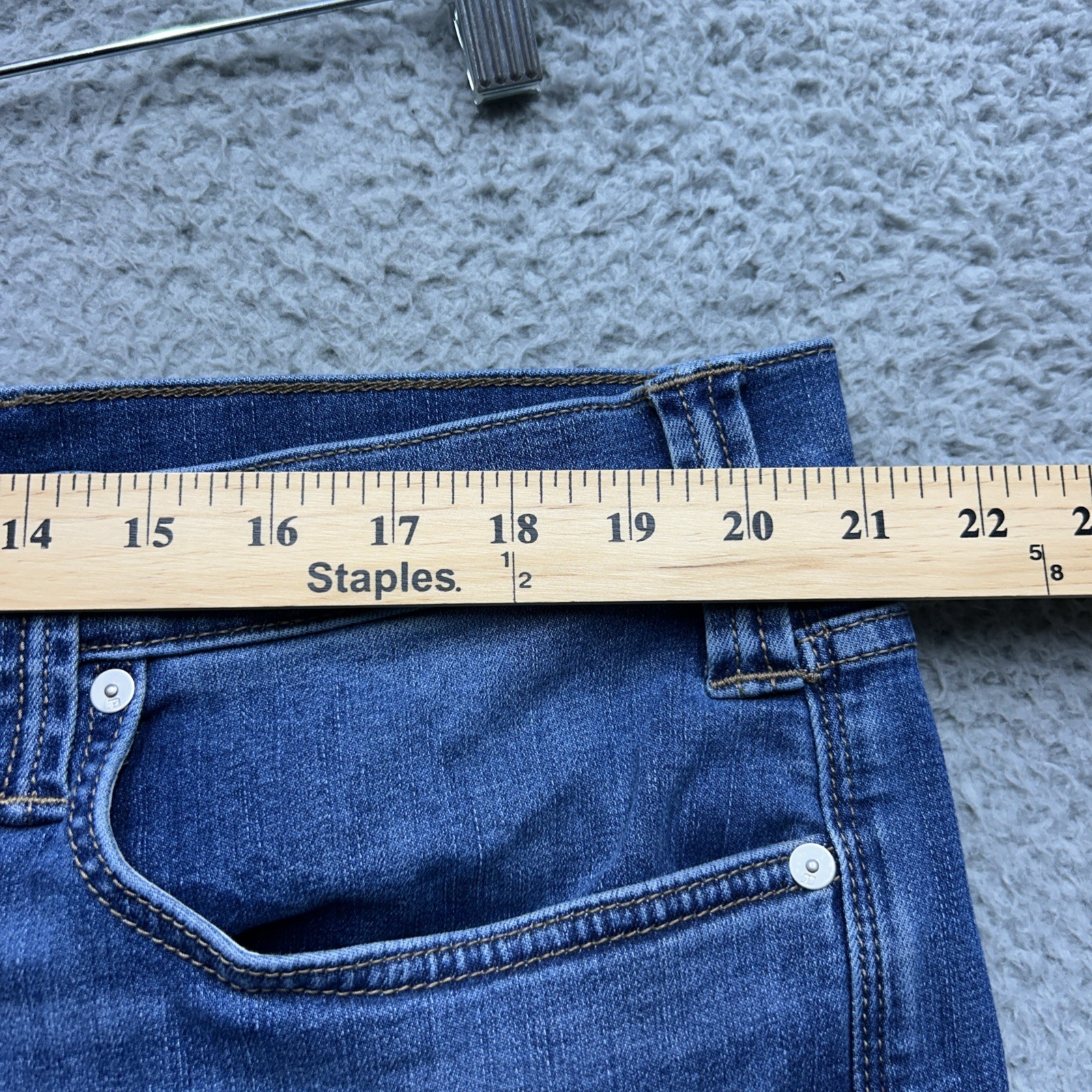 Joe's Jeans Men's 42x31 Blue Denim Straight Leg 5 pocket Preppy Stretch