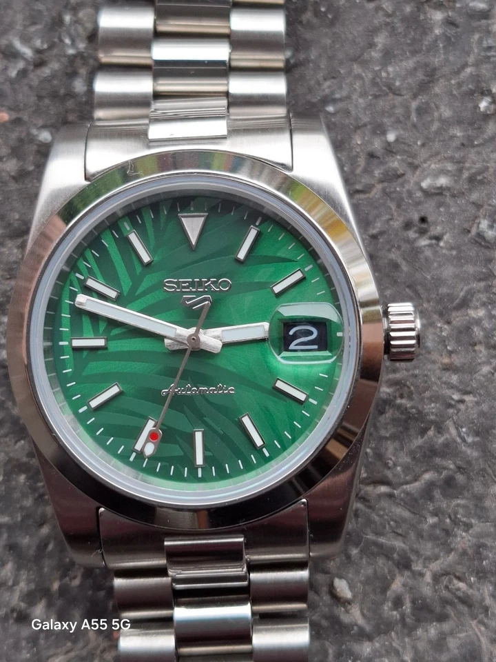 💥 SEIKO 5, Sports, Grün Palm Motiv Zifferblatt, NH35, Präsidentarmband - Bild 3 von 4