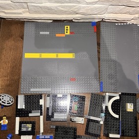 Lego City Set 7744 Police Headquarters Read