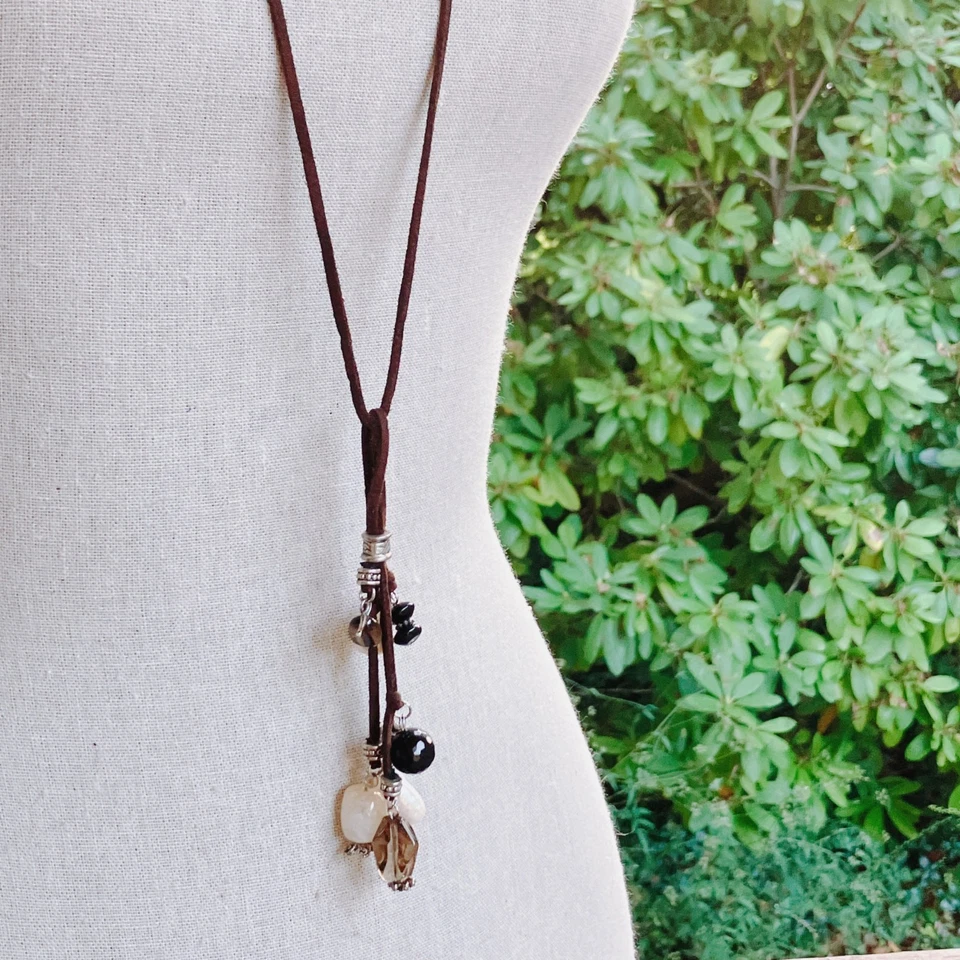 Collar largo de perlas de agua dulce de piedras preciosas de colección espinela cuarzo turmalina gamuza boho Foto 3 de 4