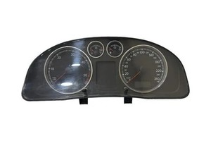 VW PASSAT B5 3B2 Kombiinstrument 011104085804 VWZ7ZDD0896754 26562715