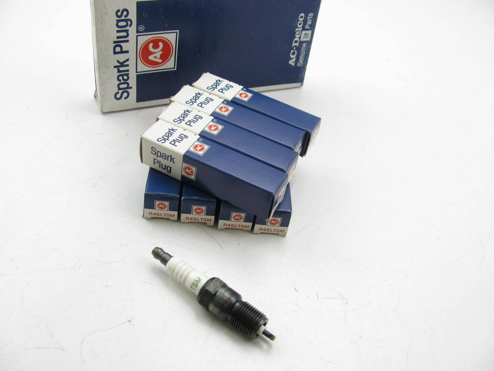 8) Acdelco R45LTSM Ignition Spark Plugs - 5614279 | eBay