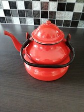 Bouilloire vintage cafetière émaillée rouge