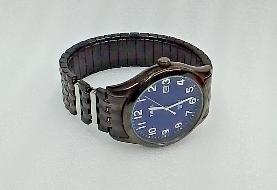 Timex Men s T2P203 Woodcrest Drive Black Stainless Steel Expansion Band Defect