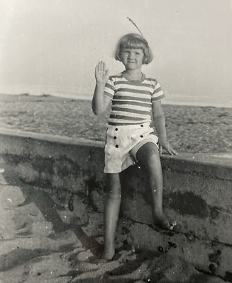 1940s Barefoot Girl w/ Feather in Hair Sitting on Wall Sandy Beach Photo P17c14