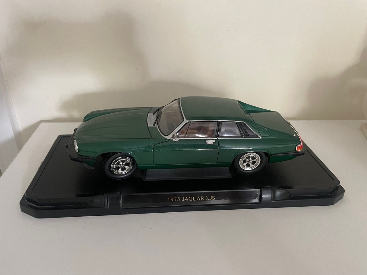 Road SignatureジャガーXJS 1975 ロードシグネチャー s-l1200.jpg
