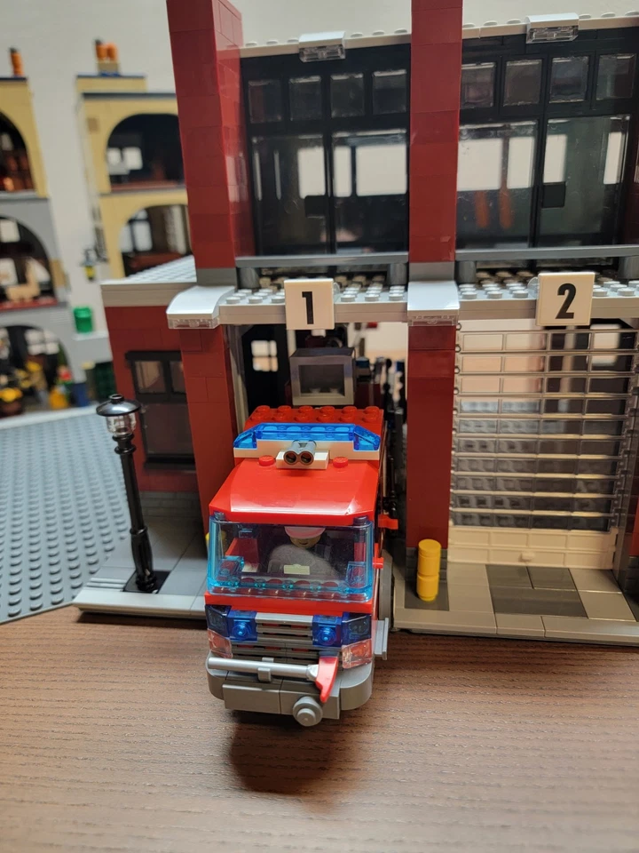 Lego Custom City Fire Truck - Escalera de torre estilo Bronto Foto 3 de 4