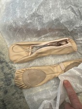 New Capezio Women  s Girls 2033 Leather LPK Cobra Ballet Shoes Size 4 M