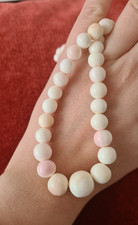 antike Kette /Collier, Engelshaut-Koralle, graduiert gefädelt, wohl 1920er Jahre