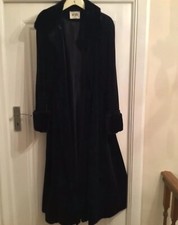 Vintage Wallis Velvet Coat 12 Long Fur Collar Fur Cuffs Goth Victoria 100% Cott