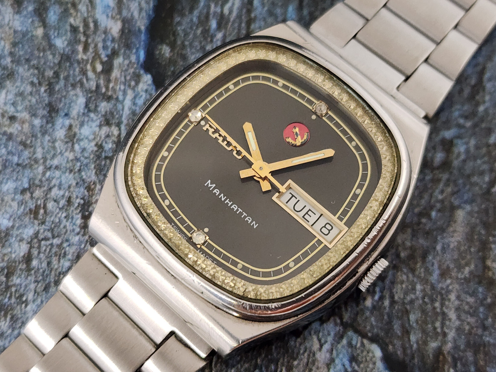 RARE RADO MANHATTAN AUTOMATIC DAY/DATE SWISS MADE VINTAGE BLACK DIAL GENTS.
