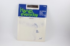 1 PAIR OF VINTAGE NEW HANES EVERYDAY SHEER STRETCH GENTLEBROWN PANTYHOSE