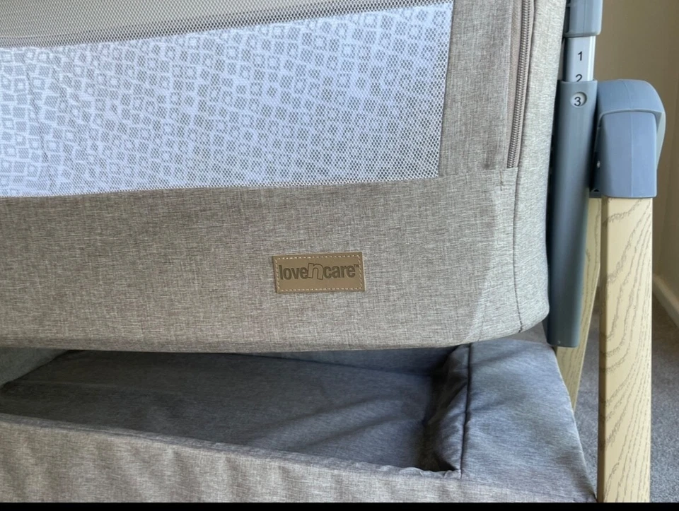 love n care dreamtime sleeper in Sand - in excellent condition  - image 2 of 4