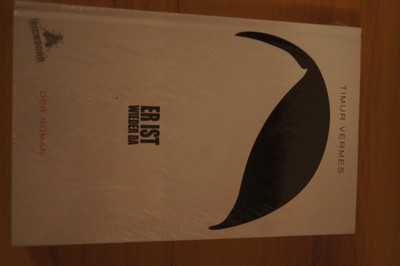 Buch Bestseller Er ist wieder Da - Timur Vermes