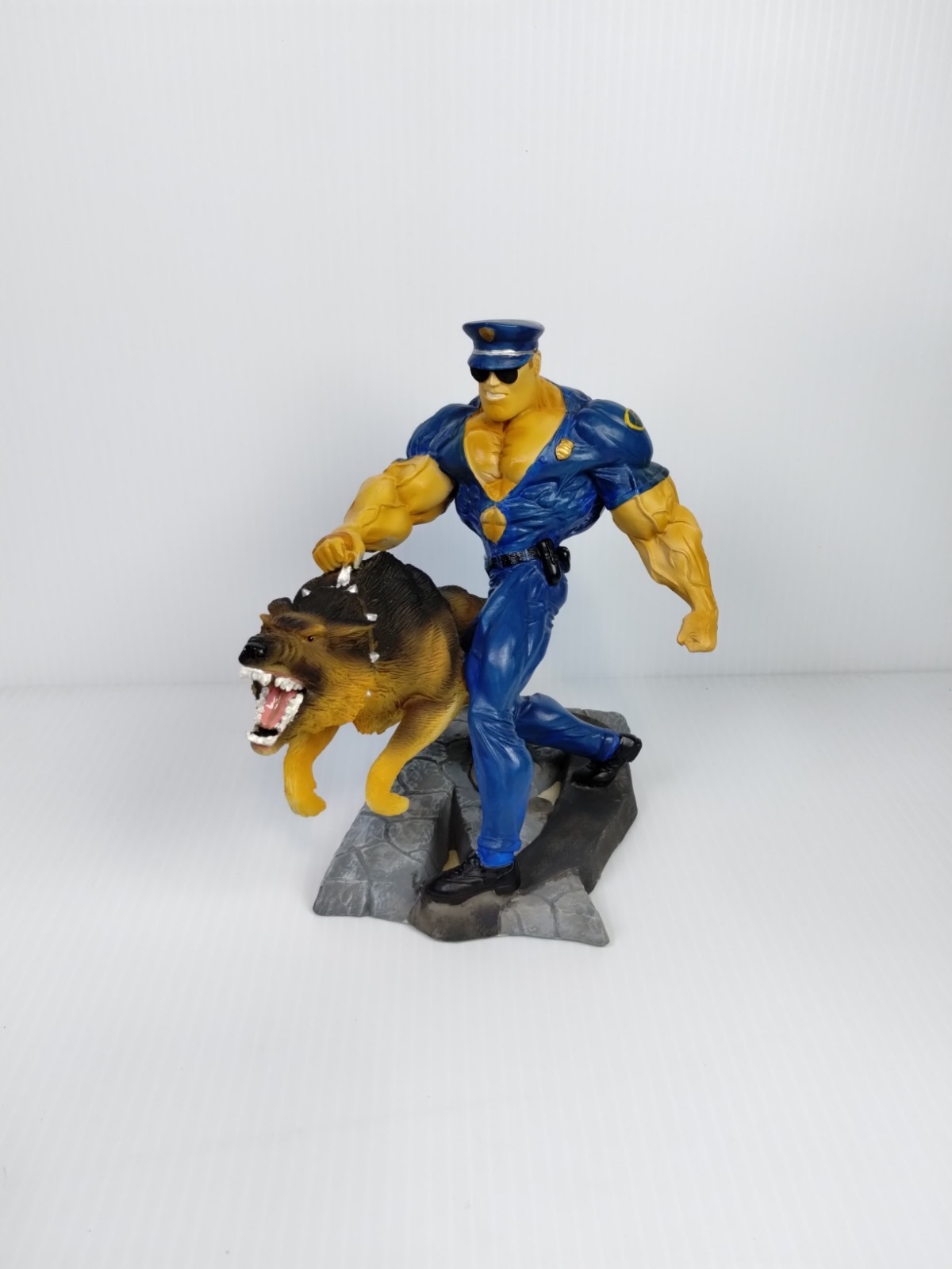 VINTAGE RARE X-TREME FIGURINE COP K-9 ART FUSION COMSTOCK BODYBUILDER MUSCULAR