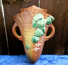 VINTAGE 1938 BROWN ROSEVILLE FUCHSIA 1282-8 WALL POCKET.-PRISTINE!