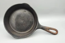 Rare Vintage Wagner Ware Sidney -O- Cast Iron Skillet #4  4A Heat Ring 7 Inches