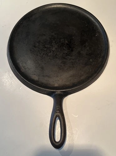 Griswold Cast Iron Griddle #8 Slant Logo 738 A Cross X Base Erie