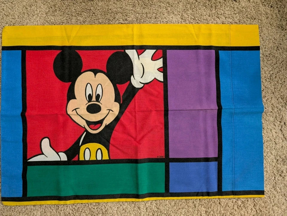 Sábana bajera plana y ajustable doble bloque de color Disney Mickey Mouse de colección con funda de almohada estándar Foto 4 de 4