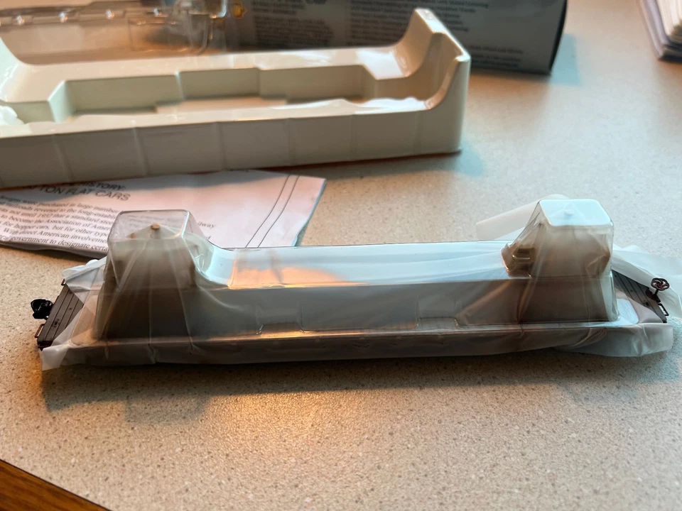 HO Proto 2000 Western Maryland 53’ 6” AAR 50 Ton Flat Car with Load WM #2614 OB - Image 4 of 4