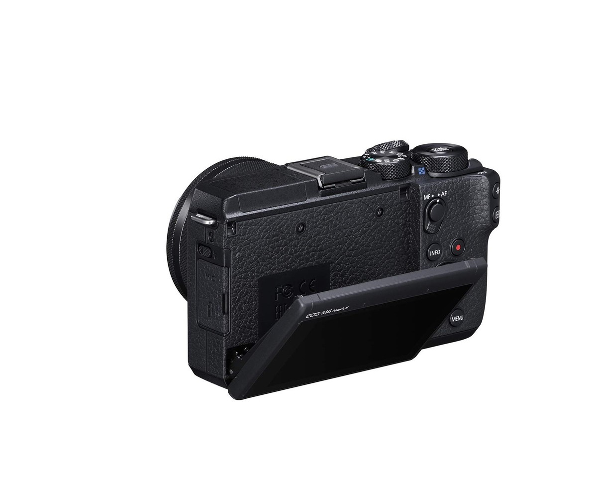 Canon EOS M6 Mark II + EF-M 15-45mm f/3.5-6.3 IS STM + EVF