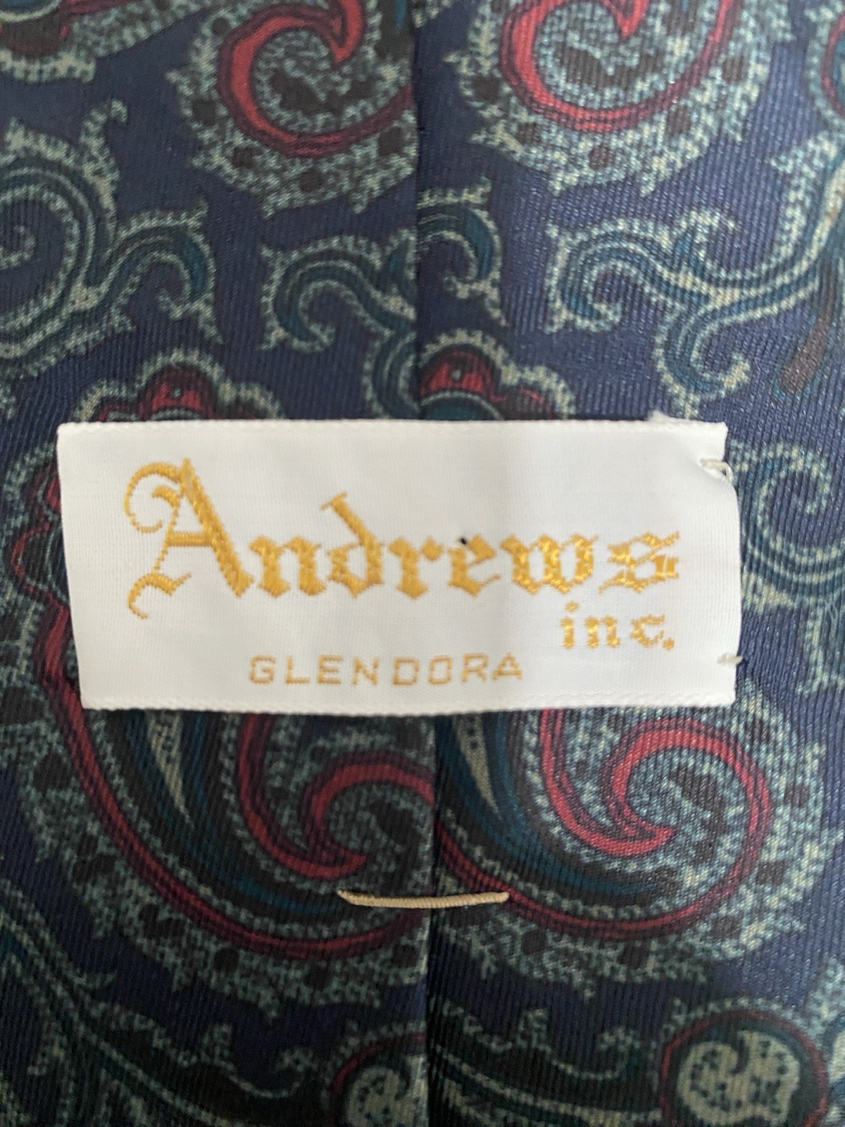 Andrews Inc Glendora Men’s neck Tie All Silk Hand Made In USA Paisley Blue Multi