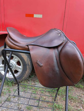 Schleese pouvoir jump saddle 17.5