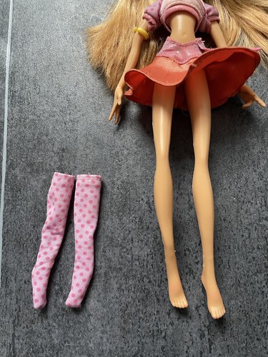 Winx Club School Girl Flora Mattel - Imagen 11 de 11