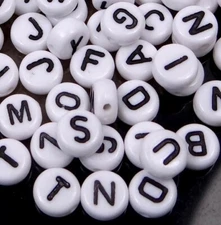 6-7mm White Black Acrylic Disc Flat Round Letter Alphabet Beads spacer (100)