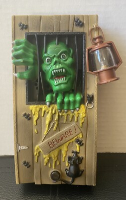 Toy State Spooky Time Halloween Electronic Doorbell  Dungeon Ghoul Monster Vtg