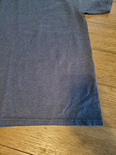 Fruit of The Loom V-Neck short sleeve shirt size 14-16 Navy - Picture 3 of 3